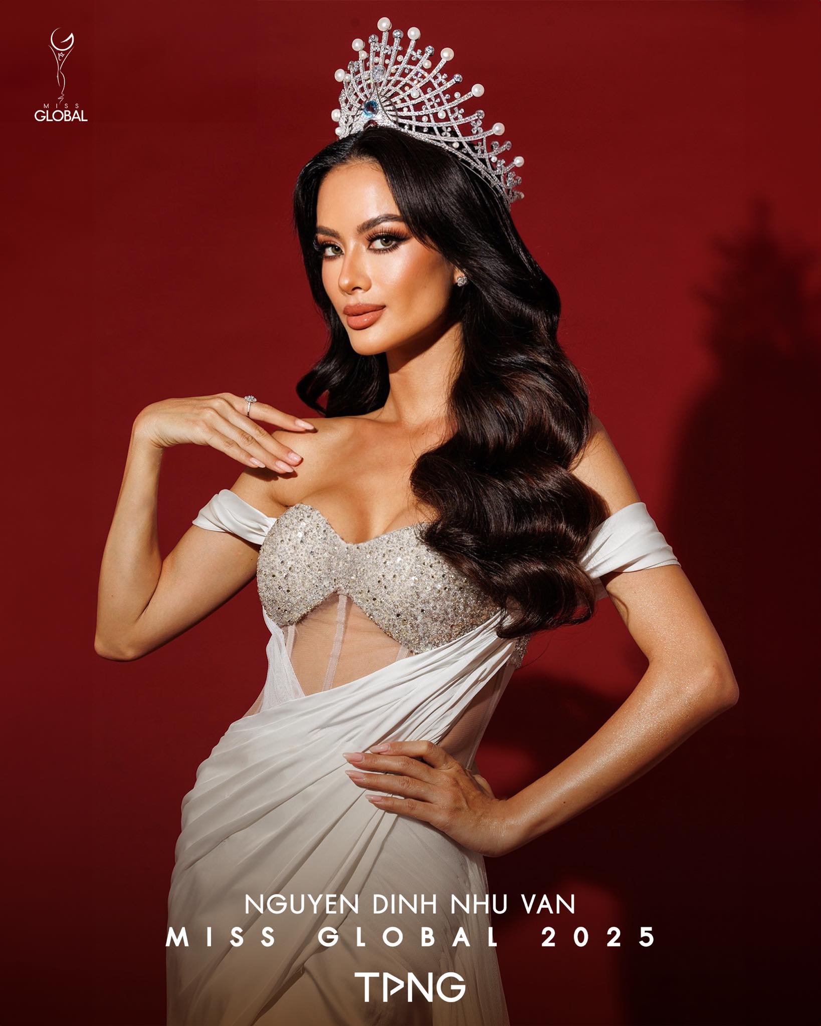 Miss Global 2025 Nguyáť
n ÄĂŹnh Như Vân delivering her victory speech about empowerment as a single mom