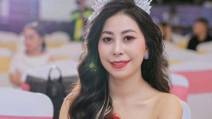 Á hậu Doanh nhân Châu Á 2022 – Hạnh Nguyên