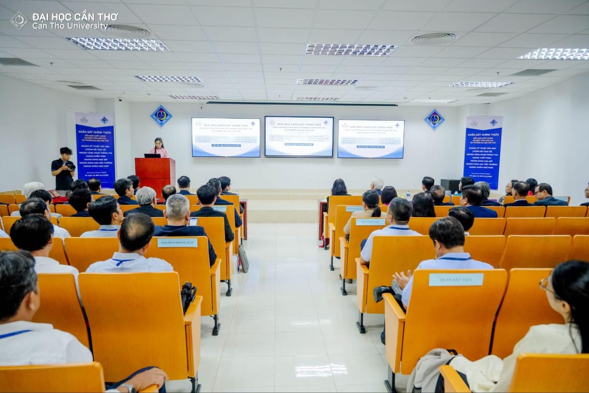 Trường Đại học Cần Thơ khai mạc đợt khảo sát chính thức kiểm định chất lượng 06 chương trình đào tạo theo tiêu chuẩn của Bộ Giáo dục và Đào tạo