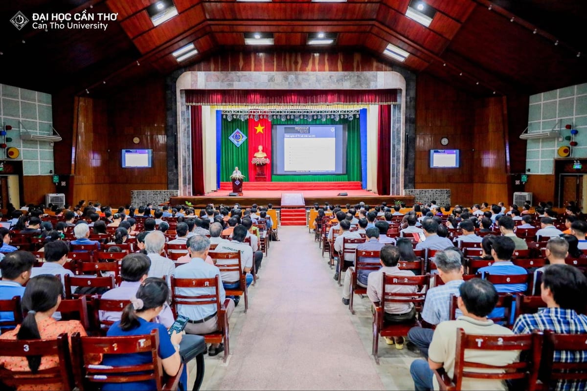 Trường Đại học Cần Thơ nắm bắt xu thế, nâng cao năng lực AI trong giáo dục đại học