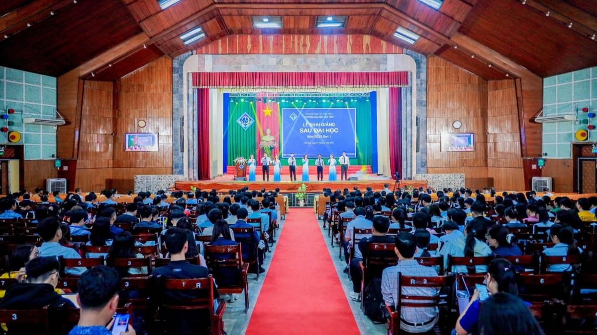 Trường Đại học Cần Thơ tổ chức Lễ Khai giảng Sau Đại học đợt 1 năm 2025