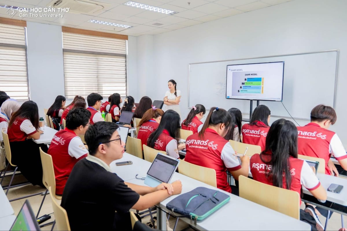 30 sinh viên Thái Lan học tập, trao đổi tín chỉ tại Trường Sư phạm, Trường Đại học Cần Thơ