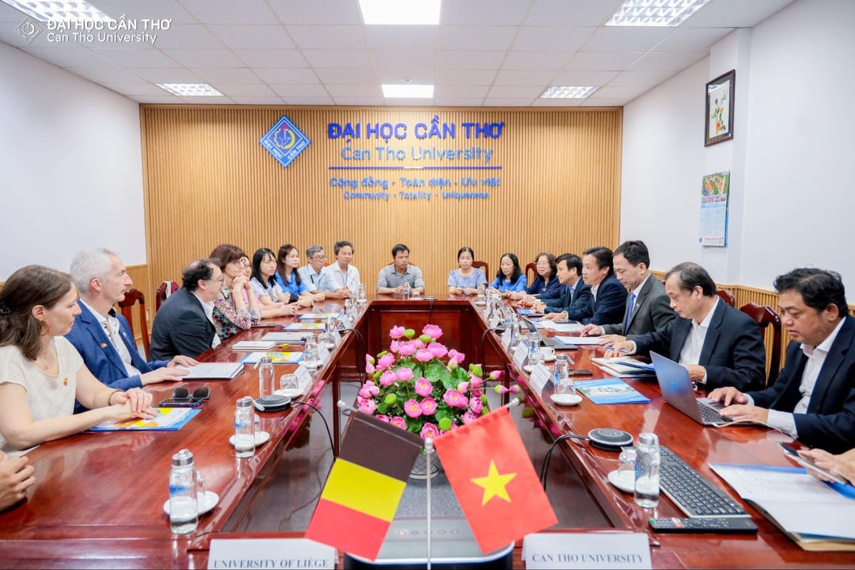 Trường Đại học Cần Thơ ký kết biên bản ghi nhớ hợp tác với Trường Đại học Liège (Vương quốc Bỉ)