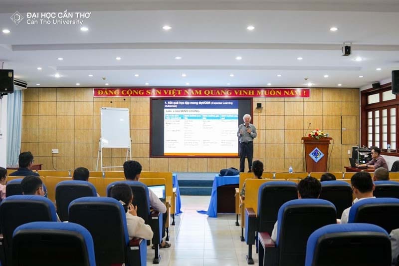 Hội nghị tập huấn xây dựng, kiện toàn Hệ thống bảo đảm chất lượng bên trong của Trường Đại học Cần Thơ năm 2025