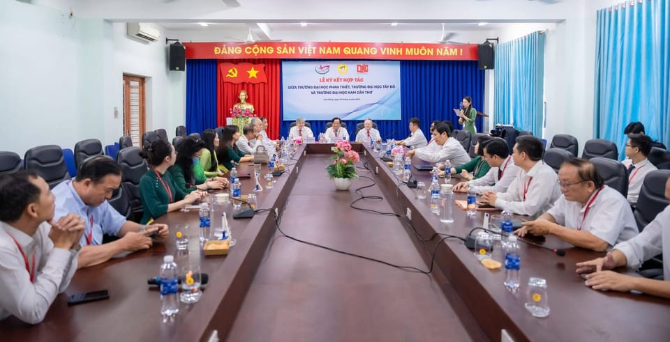Lễ Ký kết Thỏa thuận hợp tác giữa Trường Đại học Tây Đô, Trường Đại học Phan Thiết, và Trường Đại học Nam Cần Thơ